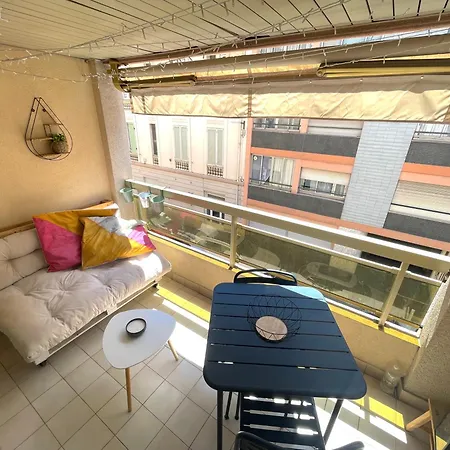 Centre-ville Terrasse Et Parking Antibes